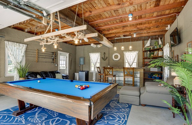 Hot Tub & Lake Access at Poconos Getaway!