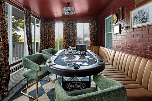 Hot Tubpoker Roomespresso3 Mi To Buffalo Trace