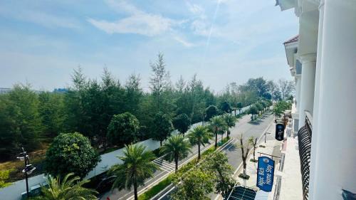 Hotel Amber View Beach Vinwonder Safari VietNam