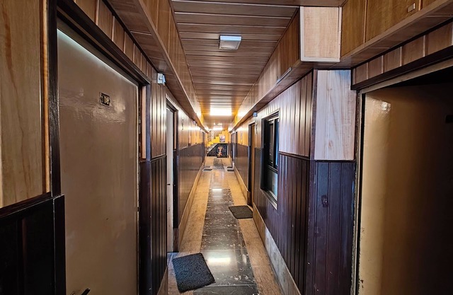 Hotel Avon Lake View Mall Road Nainital