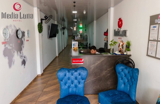 Hotel Media Luna