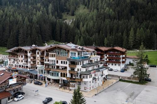 Hotel Neuhintertux 4 Sterne superior