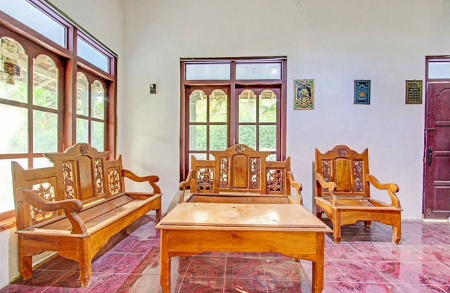 Hotel O Agus Kostel SyariahNearWisata Agro Jollong