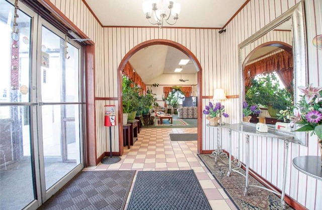 Hotel O Daylight Inn Elkhart I-90, In