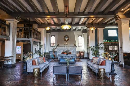 Hotel Petaluma 