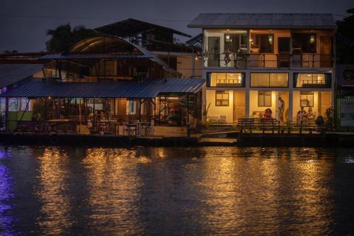 Hotel Pura Natura Riverside Tortuguero