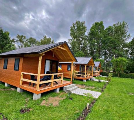 Hotel Restorant Natyra Diber Camping