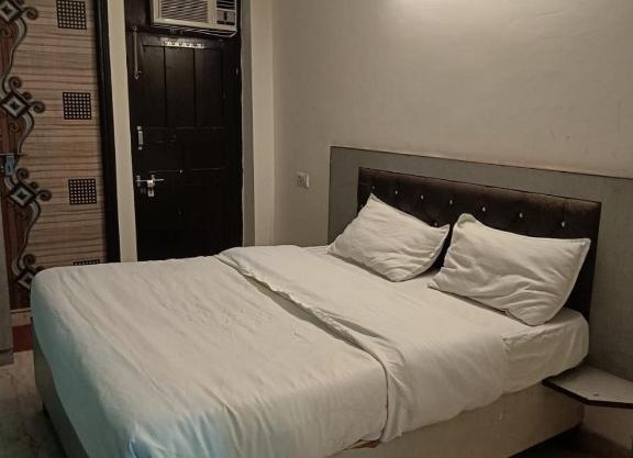 Hotel Rose - Dwarka Sec 8