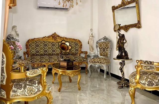 Hotel The Royalty Inn