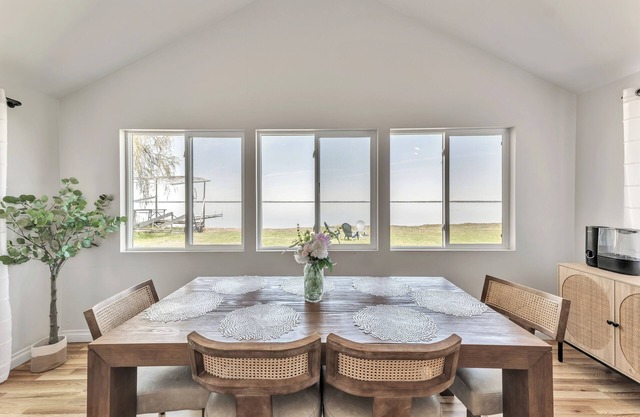 Houghton Lake Sunset Cottage: Bonfires, Sweaters, and Stunning Sunsets—Autumn at the Lake!