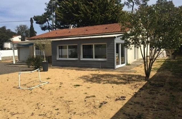 HOUSE 11 personnes Location Maison Longeville-sur-Mer, 6 pièces, 11 personnes.