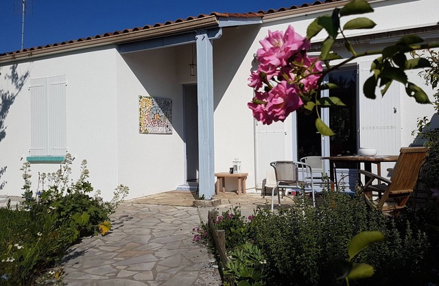 House 115 m2 VIDEO in one of the most beautiful villages in France 12 km from the beach