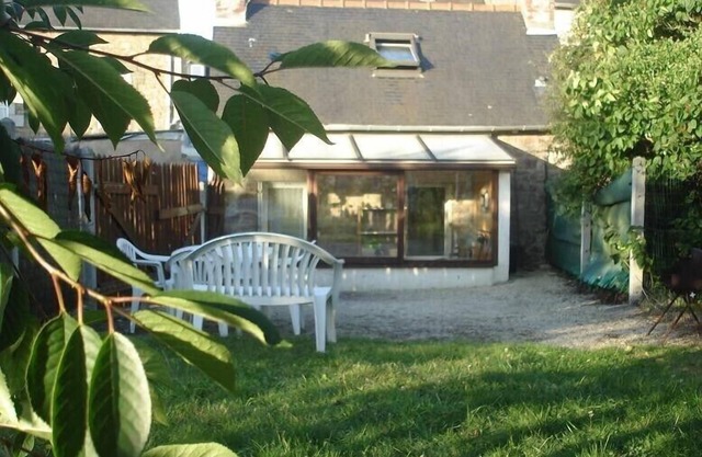 House 200 m from the port of Paimpol and shops, near the sea
