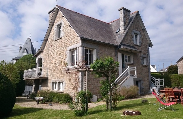 House 200m2, 150m from the beach