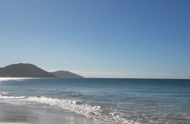 House 50 meters from the sand of Praia dos Ingleses or a 5-minute walk.