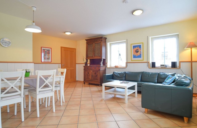 House at the playground - Piggy