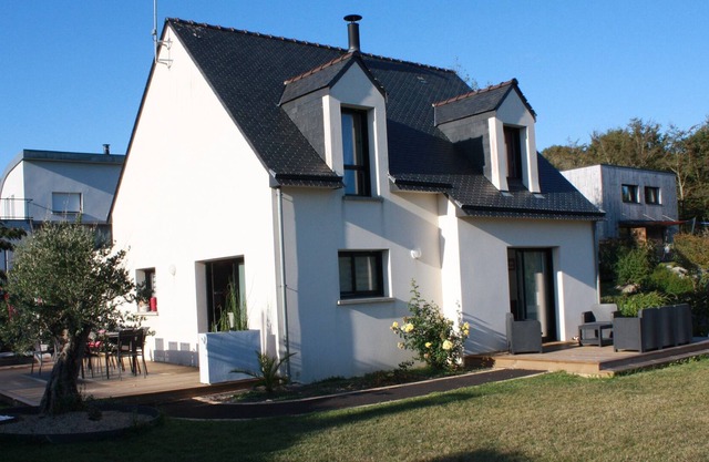 House by the sea (Les Lavandières)