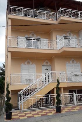 HOUSE DILENA TSIMTSIRI