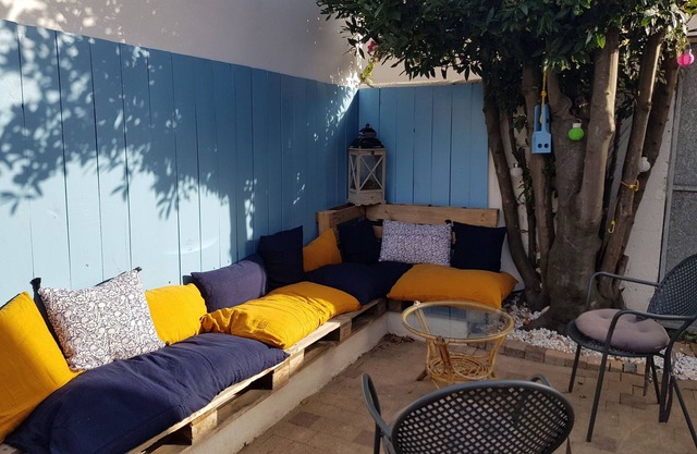 HOUSE HYPER TOWN CENTER FOURAS