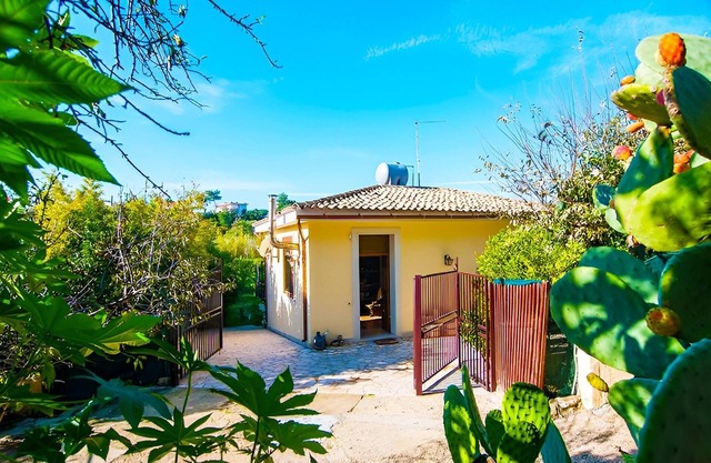 House in Lido Di Noto with private parking