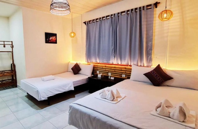 House of Guest - Kampot - Ecran Noddles - Main Beach - River side - Rainbow Bridge