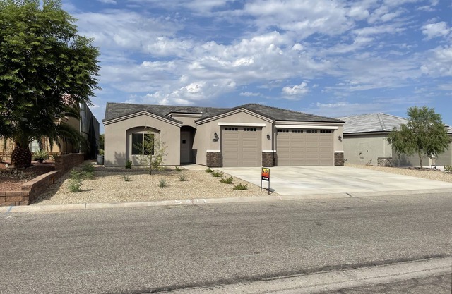 House on Lake and Huukan Golf Course