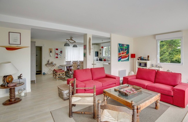 House sea view near the beach