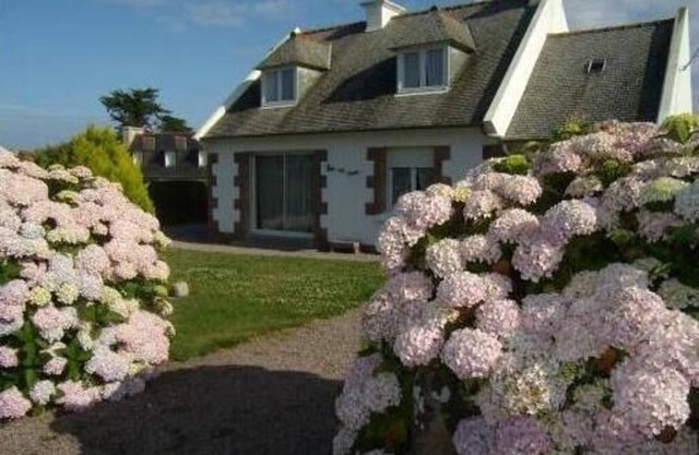 HOUSE SEASIDE GREAT ISLAND NEAR COAST OF PINK GRANITE