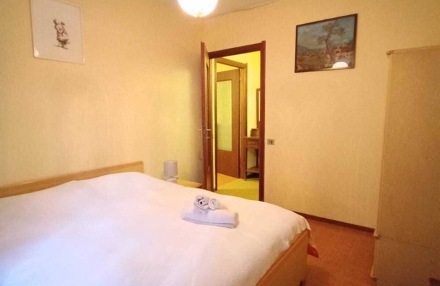 House "VICTOR" in the historic center with its own parking space