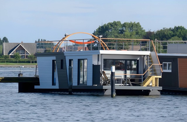 Houseboat for 5 guests with 50m² in Fehmarn