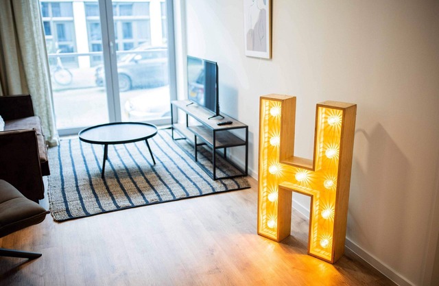 Huge 1 bedroom serviced apartment 56m2 -PRH10H-