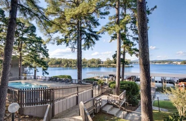 HUGE 3BR LAKE CONDO! Gated & Perfect For Families!