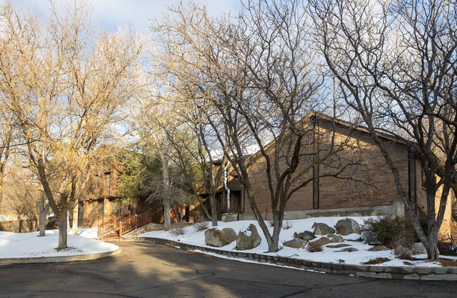 Huge luxury Private Mountainside Canyon Estate, 14 bedrooms, sleeps 49