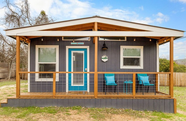 Hunka Hunka River Cabin Retreat