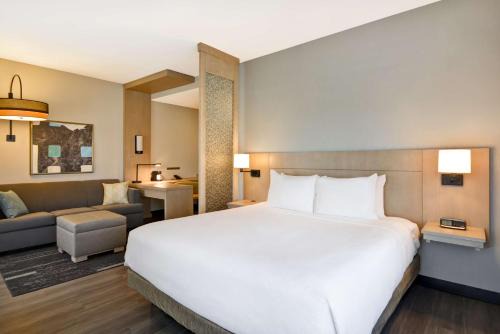 Hyatt Place Fresno 