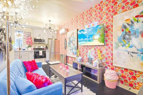 I- Lovely Family Home Near Universal with Patio and Games