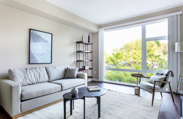 Ideal Mountain View 2BR w/Gym, Pool, Garden, near Dining, by Blueground