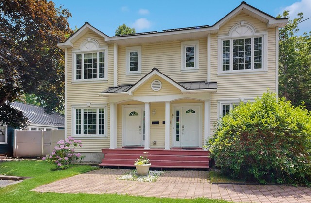 Ideally Located Home w/Deck, WiFi & Washer/Dryer - Walk into Town & Acadia