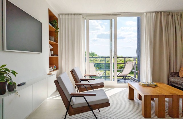 Idyllic spot in Emsworth sailing village.