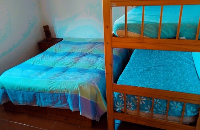 If you are looking for a cozy house in a closed condominium with a waterfall, come and discover Guapimirim.