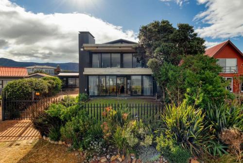 iMoyo Ocean Villa Hermanus