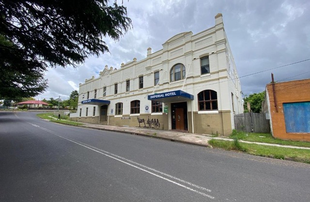 imperial hotel motel portland 2847