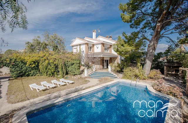 Impressive villa with private pool. Villa Elvira