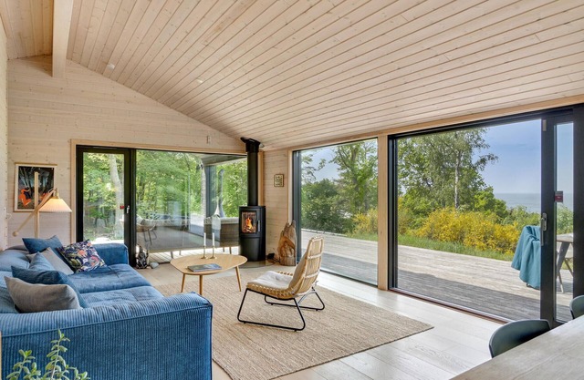 In a quiet location, close to the beach welcomes you this cozy cottage.
