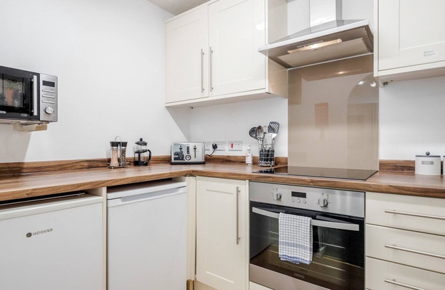 In a quiet residential area and with easy access to all the amenities Watford has to offer.