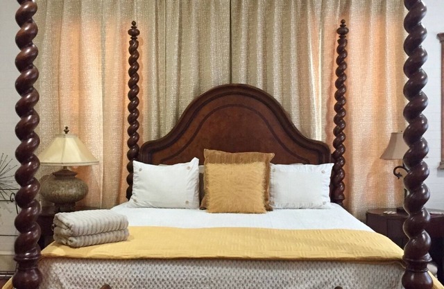 In The Heart of Apalachicola~Walk Everywhere~Autumn Moon Suite~Majestic Jewel