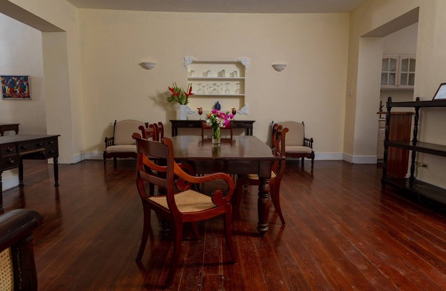 Inchcape Seaside Villas right on Silver Sands Beach - 2 bedr. House Courtyard,
