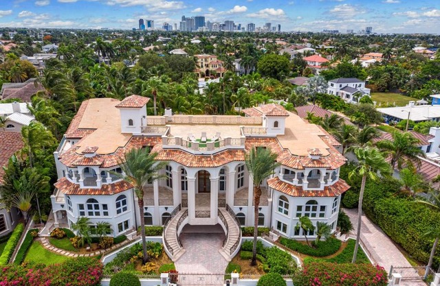 Incredible 9 Bedroom 11 Bath Idlewyld Mansion