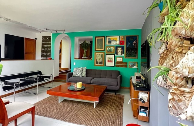Incredible apartment with charm! Located in Poblado