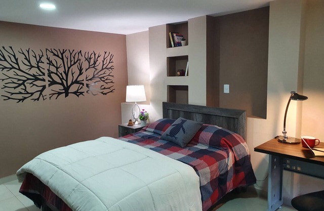 INCREDIBLE PREMIUM SUITE! 2 MINUTES FROM THE TEC! S01